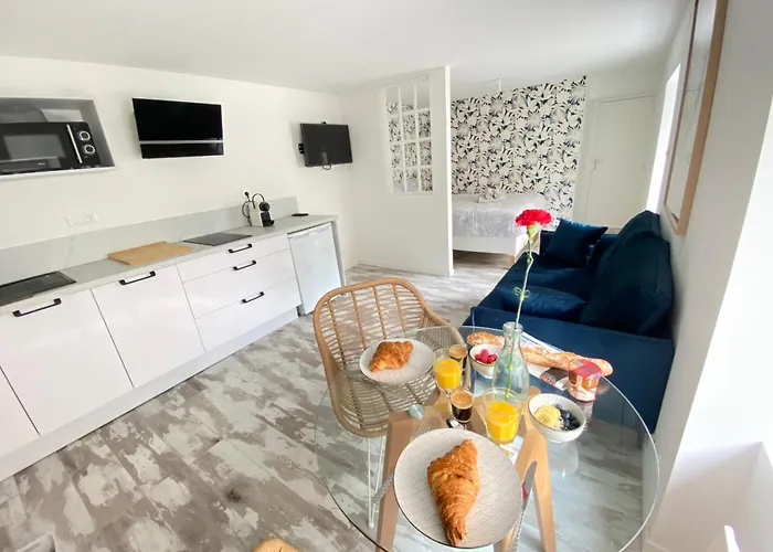 La Douce Angevine - La Chouette - Proche Centre